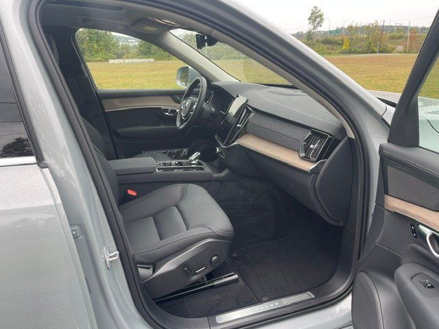 Used 2026 Volvo XC90 B6 Plus AWD/4WD image 14