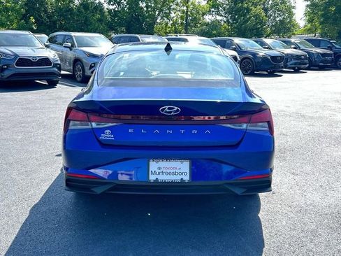 Used 2023 Hyundai Elantra SEL FWD image 5