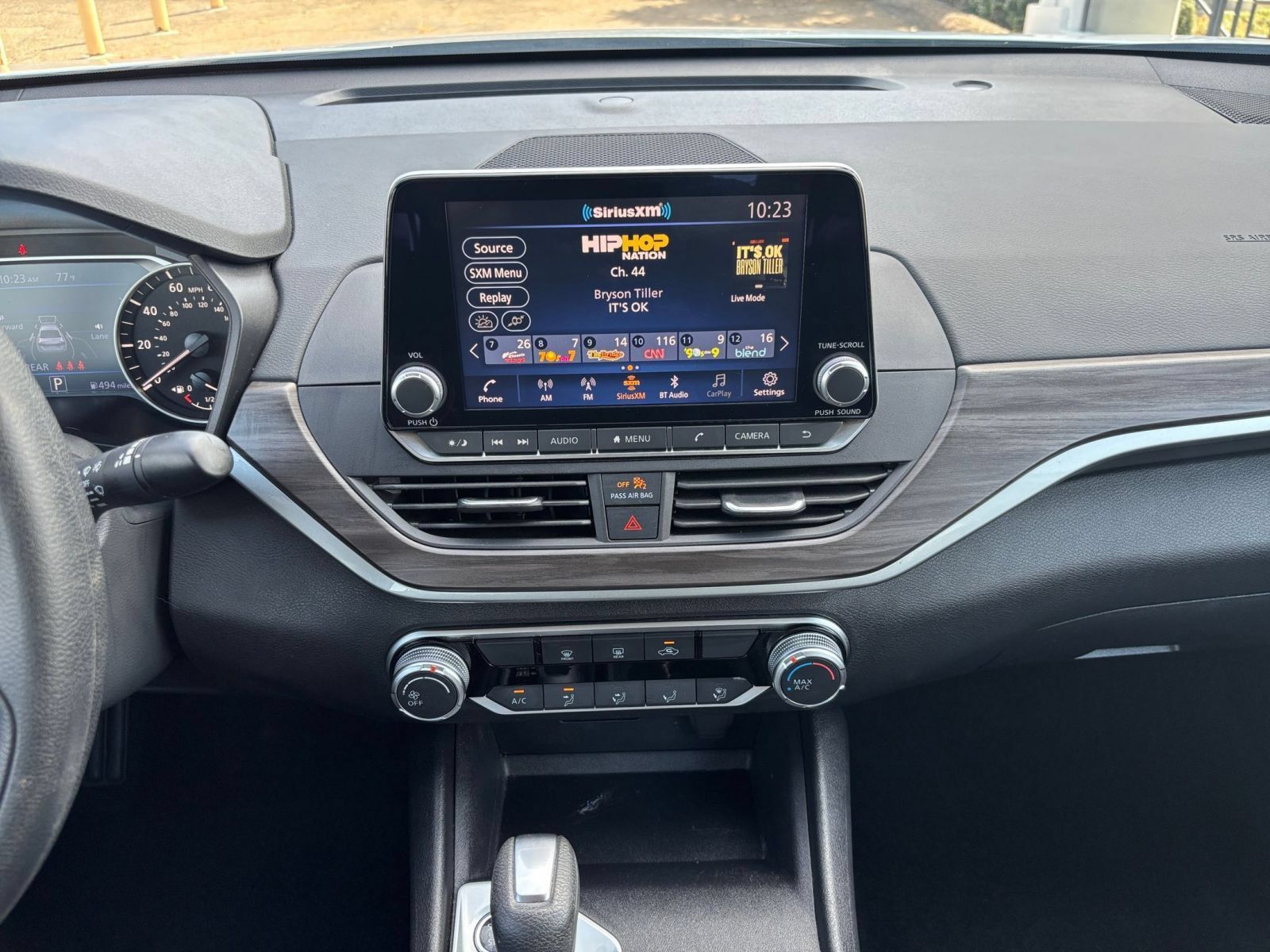 Used 2025 Nissan Altima 2.5 SV FWD image 16