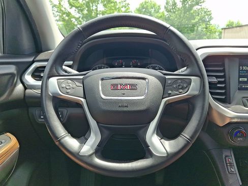 Used 2017 GMC Acadia SLE FWD image 8