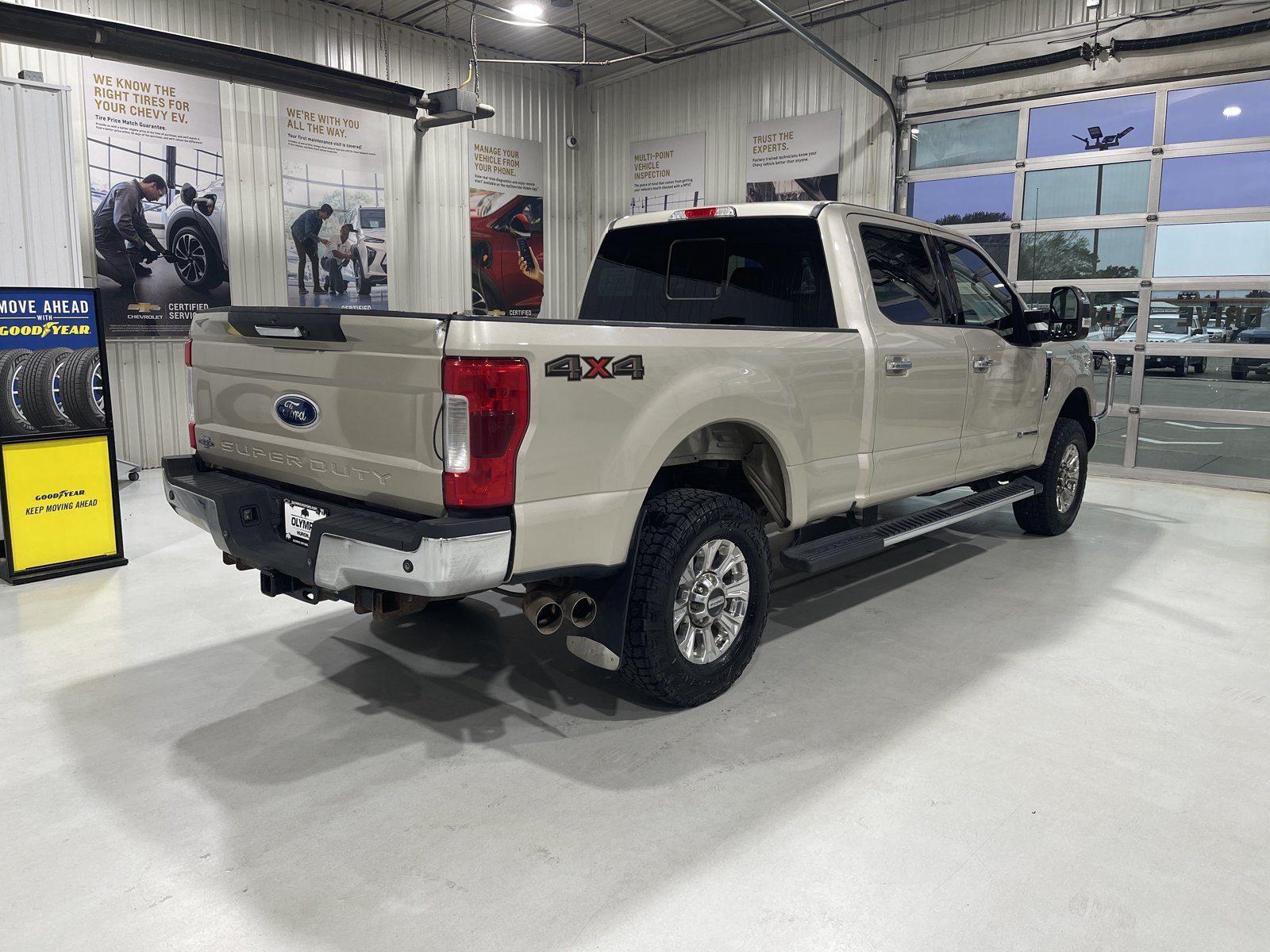 Used 2017 Ford F250 Lariat w/ Chrome Package AWD/4WD image 8