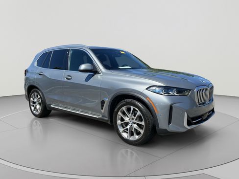Used 2024 BMW X5 xDrive40i w/ Premium Package AWD/4WD image 11