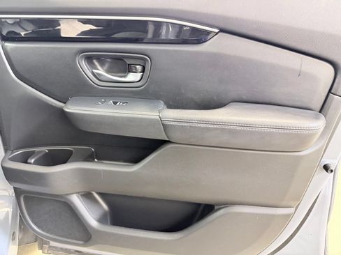 Used 2025 Honda Pilot Touring image 41