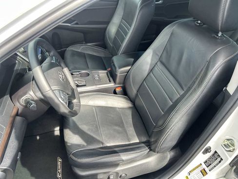 Used 2017 Toyota Camry XSE FWD image 13