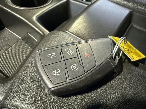 Used 2025 GMC Sierra 1500 SLT image 26