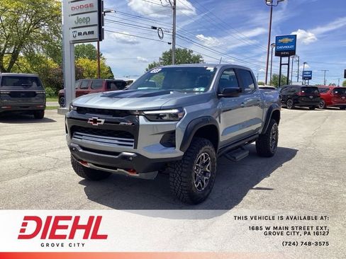 Used 2025 Chevrolet Colorado ZR2 AWD/4WD image 3