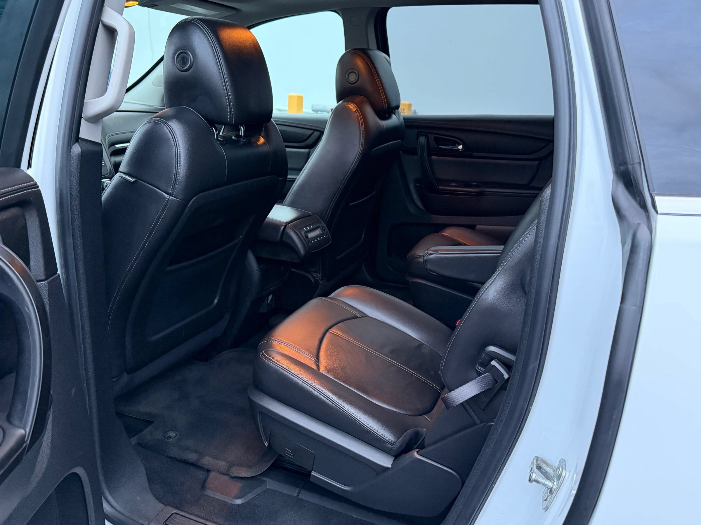 Used 2017 Chevrolet Traverse LT AWD/4WD image 16
