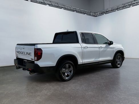 Used 2024 Honda Ridgeline TrailSport image 3
