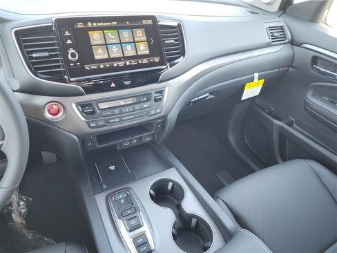 New 2025 Honda Ridgeline RTL image 37