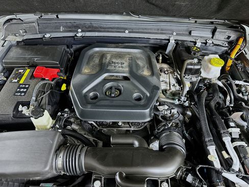 Used 2023 Jeep Wrangler Sahara w/ Cold Weather Group image 31