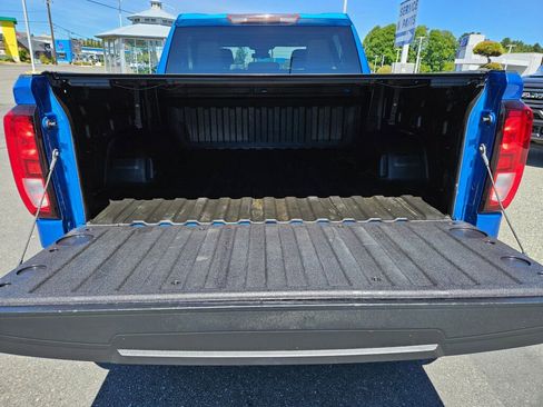 Used 2023 GMC Sierra 1500 Elevation image 12