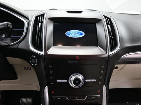Used 2020 Ford Edge Titanium AWD/4WD image 15