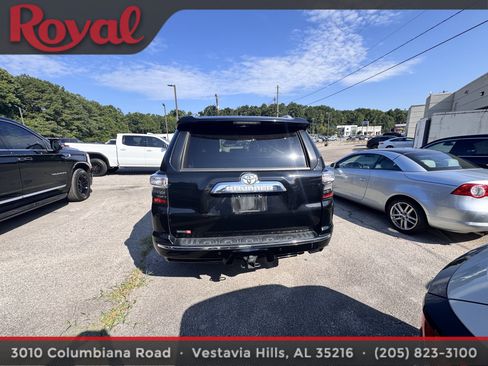 Used 2021 Toyota 4Runner Limited RWD image 10