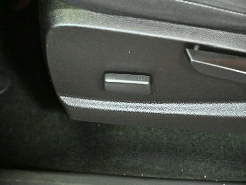 Used 2016 Chevrolet Colorado LT w/ LT Convenience Package image 50