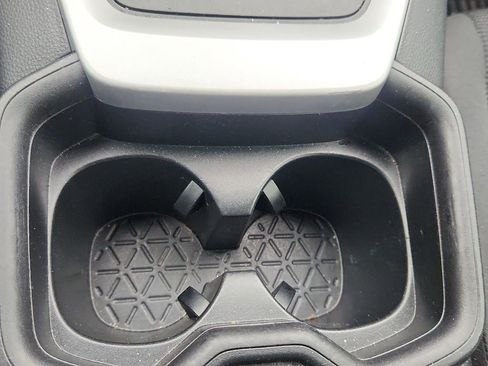 Used 2021 Toyota RAV4 LE image 21