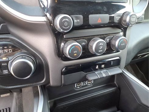 Used 2021 RAM 1500 Big Horn image 23