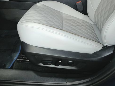 Used 2023 Mitsubishi Outlander SEL 40th Anniversary AWD/4WD image 16