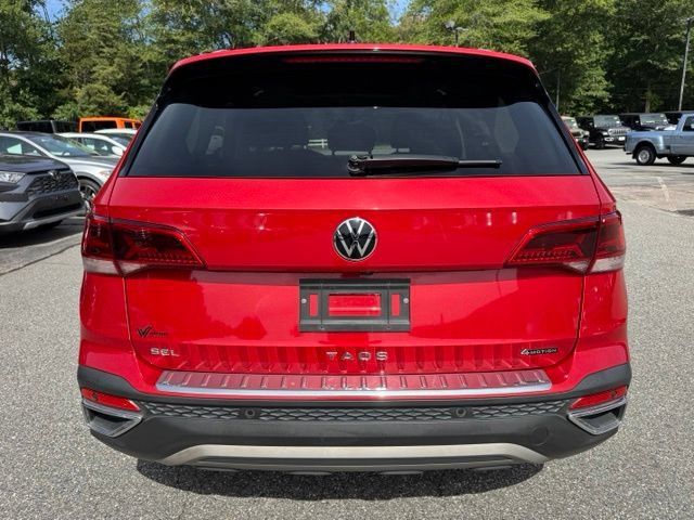 Certified 2022 Volkswagen Taos SEL w/ Panoramic Sunroof Package AWD/4WD image 6