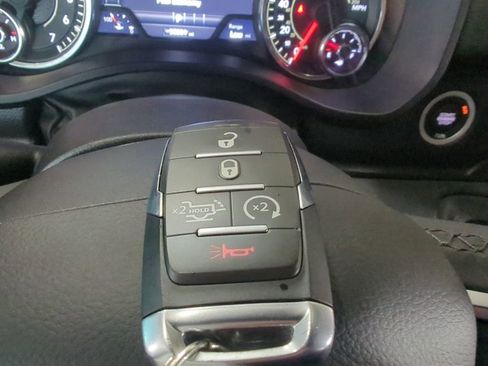 Used 2025 RAM 1500 Big Horn AWD/4WD image 21