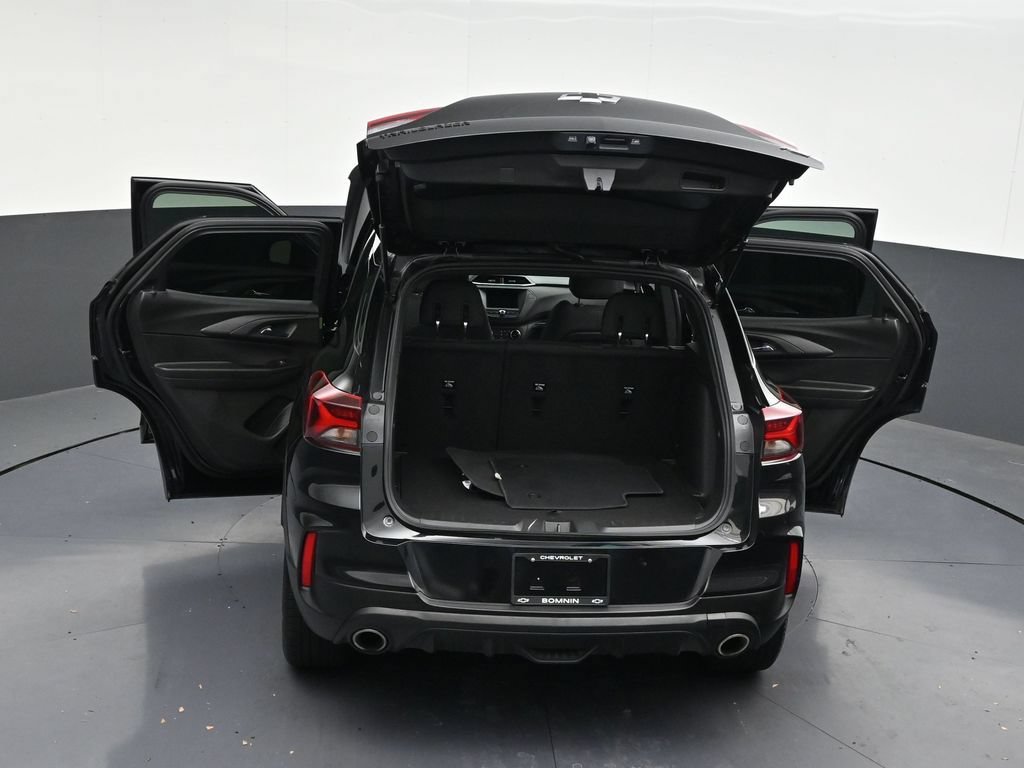 Used 2023 Chevrolet TrailBlazer RS FWD image 39