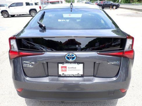 Certified 2022 Toyota Prius LE AWD/4WD image 5