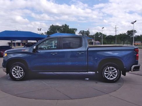 Used 2024 Chevrolet Silverado 1500 LT w/ Z71 Off-Road Package AWD/4WD image 17