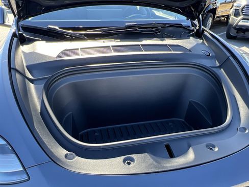 Used 2024 Tesla Model Y Long Range image 29