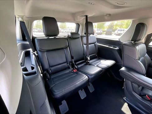 Used 2025 Ford Expedition Max Platinum AWD/4WD image 17