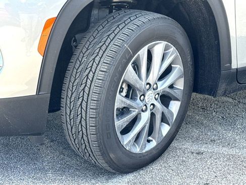 New 2026 Buick Enclave Preferred w/ LPO, Floor Liner Package FWD image 25