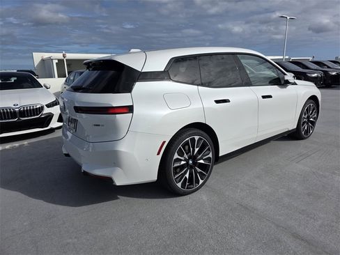 New 2026 BMW iX xDrive45 image 4