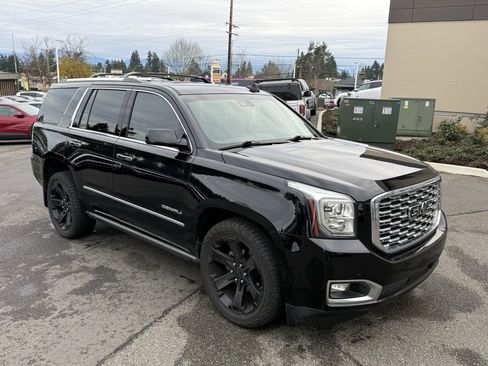 Used 2018 GMC Yukon Denali image 3