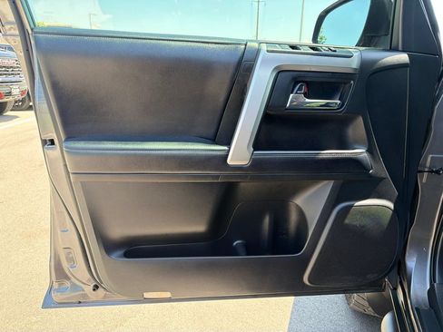 Used 2019 Toyota 4Runner SR5 Premium AWD/4WD image 23