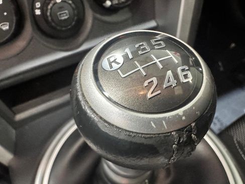 Used 2017 Toyota 86 RWD image 18