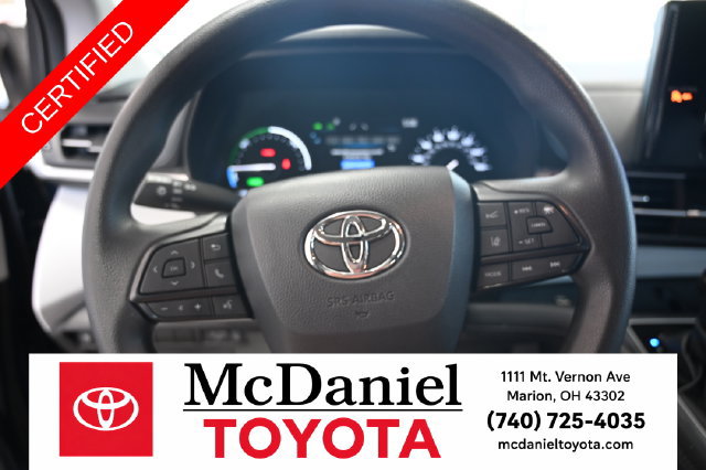 Certified 2025 Toyota Sienna LE AWD/4WD image 23