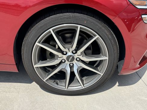 Used 2023 Genesis G70 2.0T AWD/4WD image 12