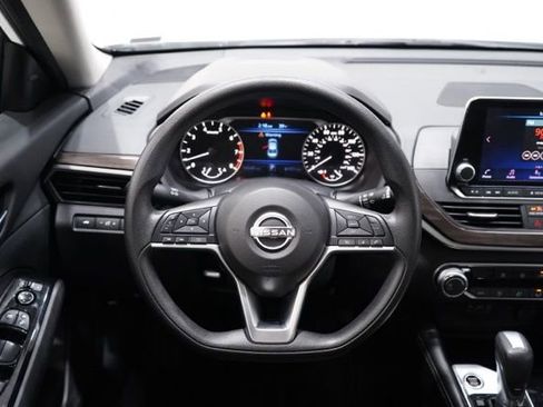 Used 2023 Nissan Altima 2.5 SV image 14