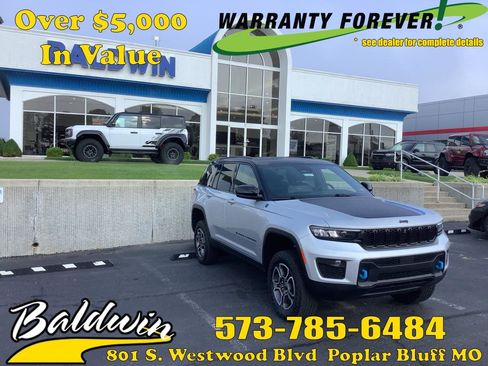 Used 2022 Jeep Grand Cherokee Trailhawk AWD/4WD image 1