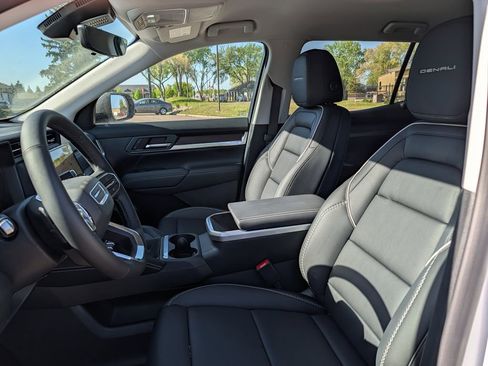 New 2026 GMC Terrain Denali AWD/4WD image 39