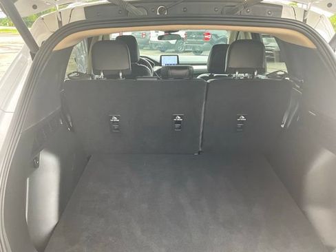 Used 2020 Ford Escape SEL FWD image 12