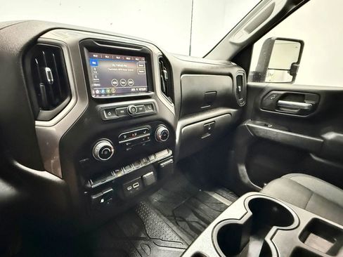 Used 2022 Chevrolet Silverado 2500 W/T w/ WT Safety Package AWD/4WD image 10