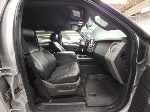 Used 2016 Ford F250 Lariat w/ Chrome Package AWD/4WD image 25