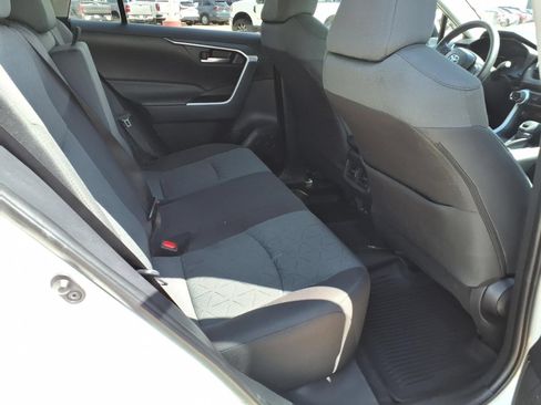 Certified 2025 Toyota RAV4 XLE FWD image 20