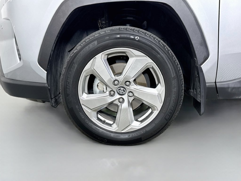 Used 2021 Toyota RAV4 Limited AWD/4WD image 33
