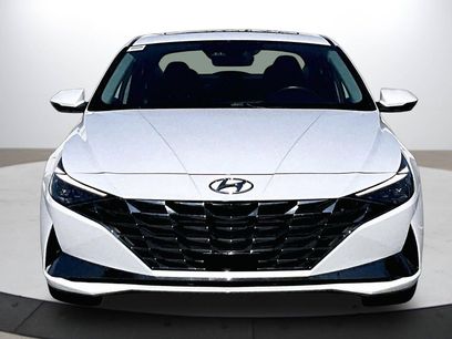 Used 2023 Hyundai Elantra Limited