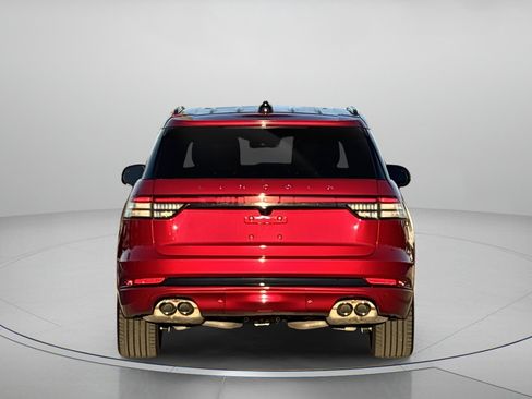 Used 2025 Lincoln Aviator Reserve w/ Jet Appearance Package image 4
