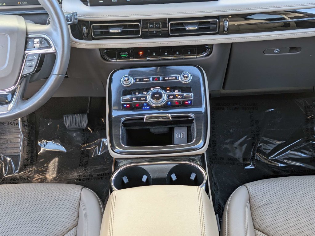 Used 2022 Lincoln Nautilus Reserve AWD/4WD image 16