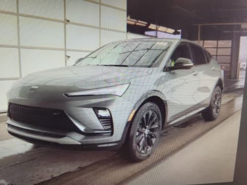 Used 2025 Buick Envista Sport Touring image 5