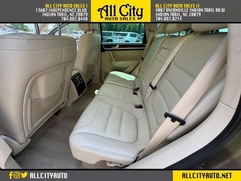 Used 2014 Volkswagen Touareg TDI AWD/4WD image 26