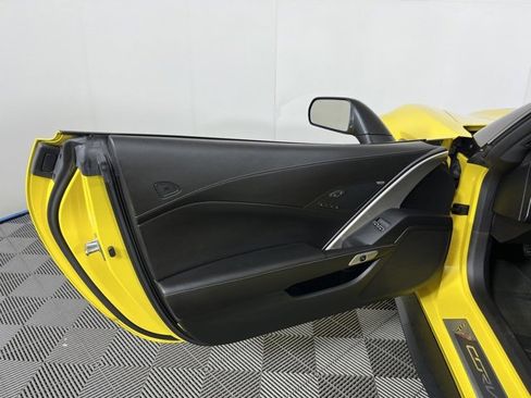 Used 2016 Chevrolet Corvette Z06 w/ Z07 Performance Package image 16