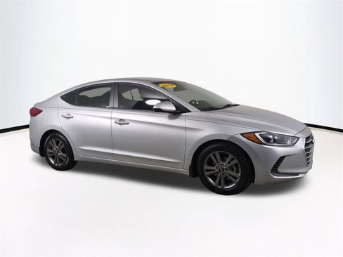 Used 2018 Hyundai Elantra SEL image 2